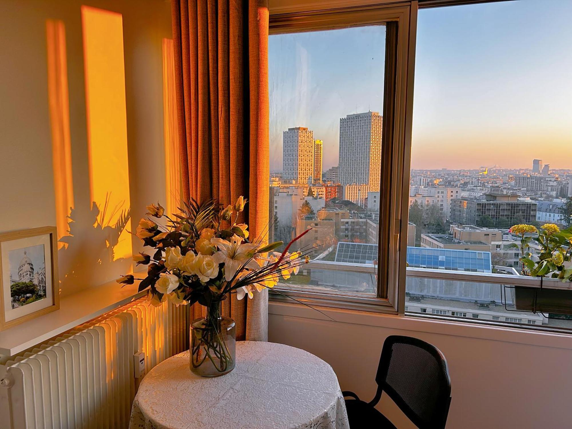 Large Charming In * Parigi